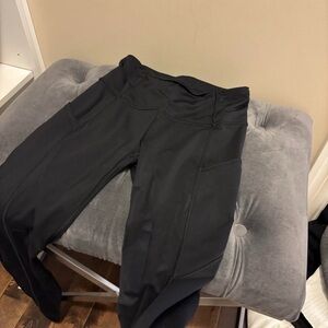 Black Women's Lululemon Leggings